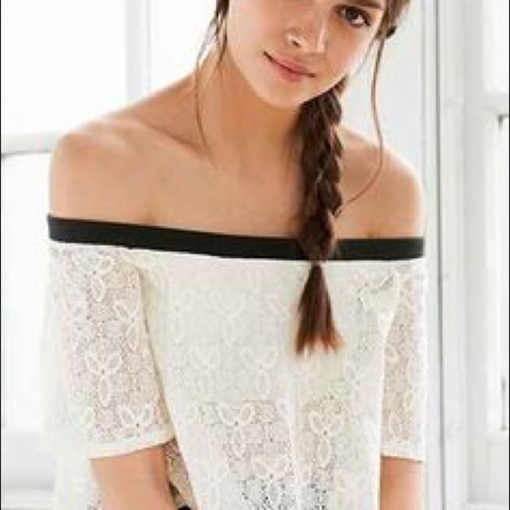 Urban Outfitters Kimchi Blue Lace Crop Top